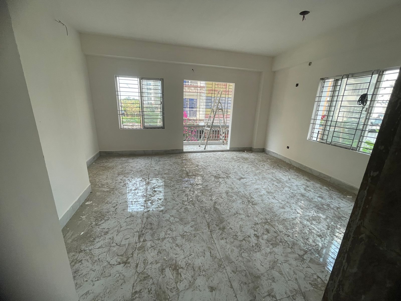 Ready Flat in Aftabnagar-Block - H