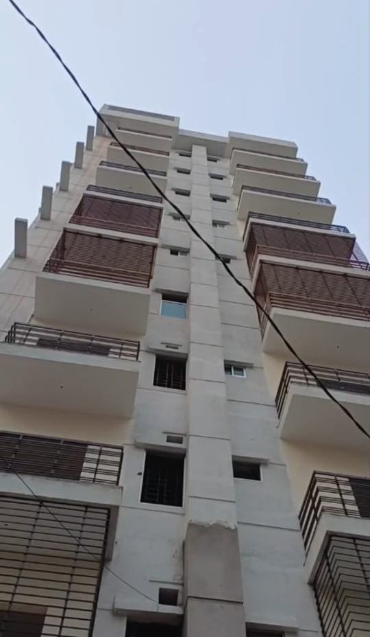 Ready Flat in - South Anandanagar, Badda